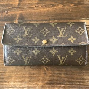 Authentic Louis Vuitton Monogram Wallet